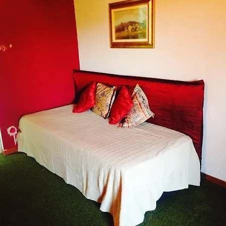Il Castello Del Ghiro Bed & Breakfast Manta