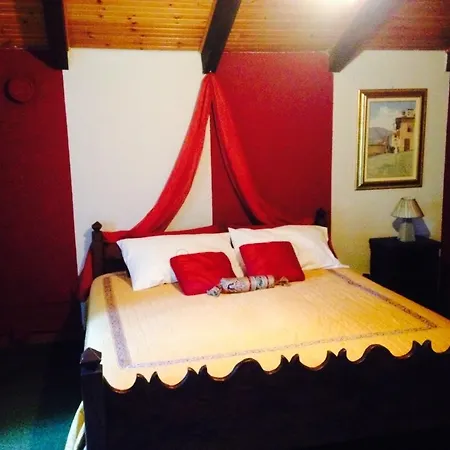 Il Castello Del Ghiro Rent E-bike Bed and breakfast