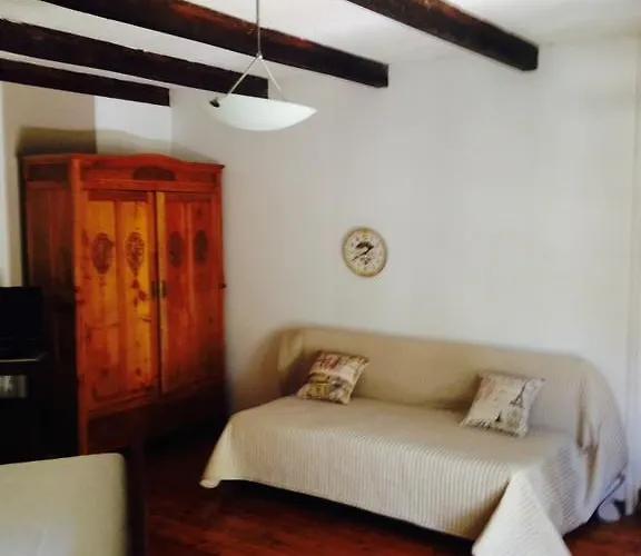 Il Castello Del Ghiro Bed & Breakfast 3*